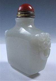 Antique White Jade Snuff Bottle with Agate Top