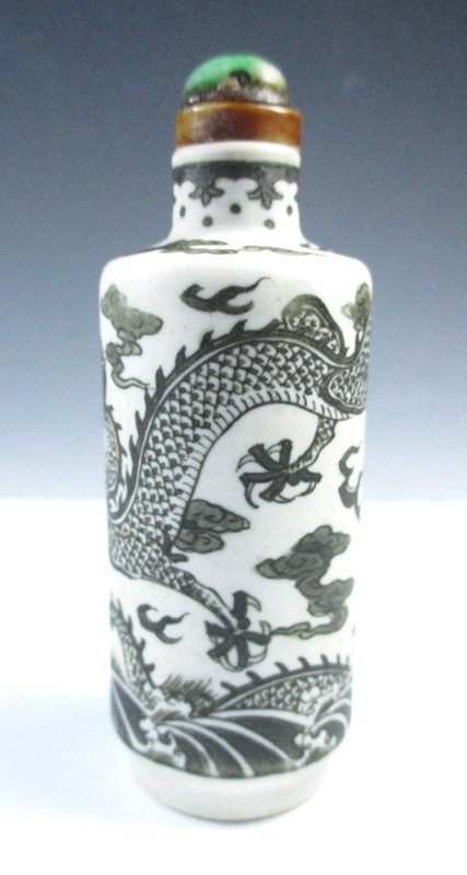 Antique Porcelain Snuff Bottle Depicting Two Dragons