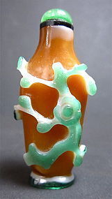 Antique Chinese Peking Glass Snuff Bottle With Flowers