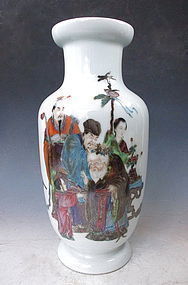 Chinese Famille Rose Porcelain Vase Depicting Immortals