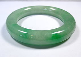 Chinese Jadeite Bangle with Apple Green