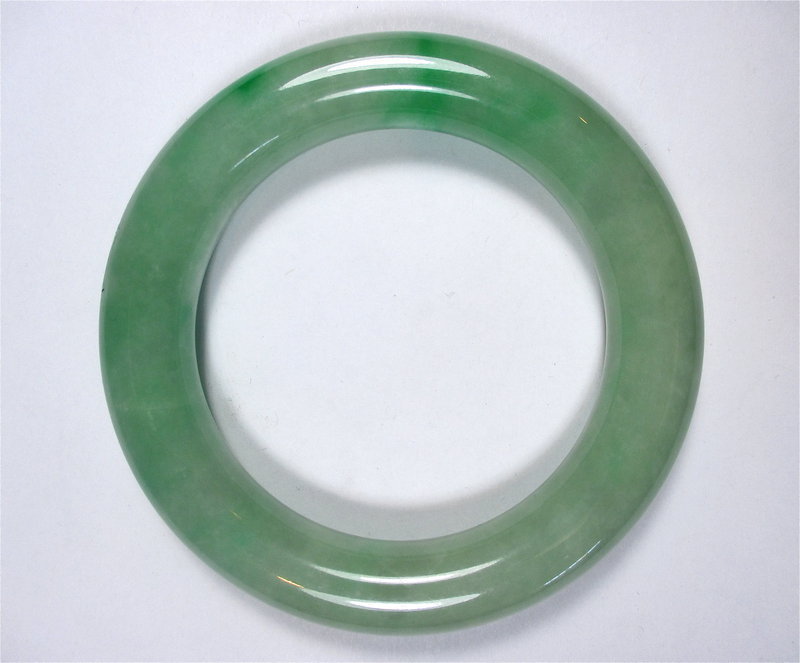 Chinese Jadeite Bangle with Apple Green