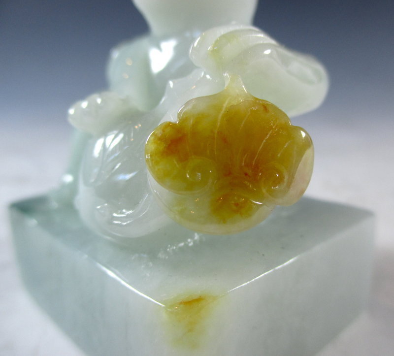 Chinese Jadeite Carving of a Monkey and Peach