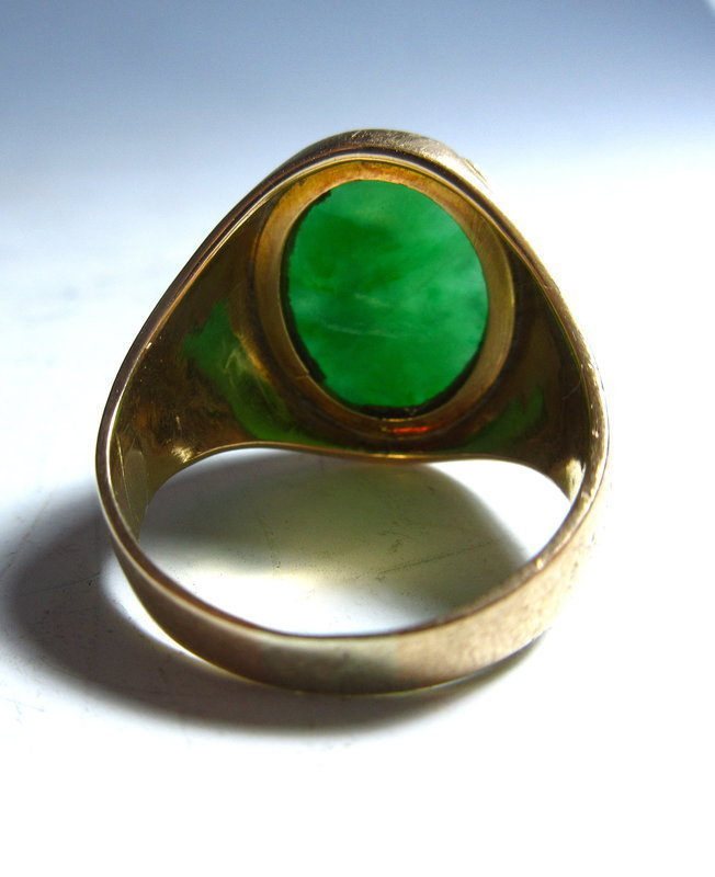 Chinese Green Jadeite 18K Gold Ring