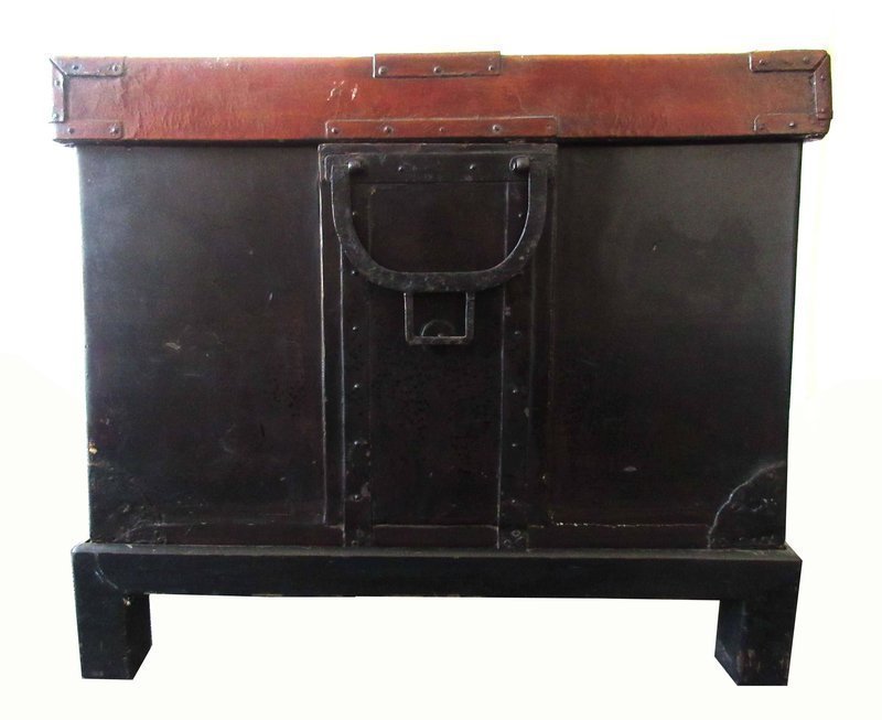 Antique Japanese Lacquer Chest