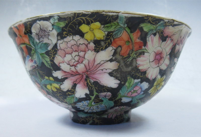 Antique Chinese Porcelain Mille Fleur Bowl