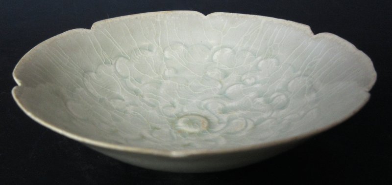Antique Chinese Song Dynasty Scalloped Bowl