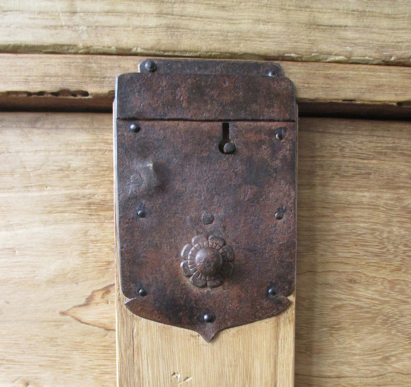 Antique Japanese Kiri Tansu with Locking Bar