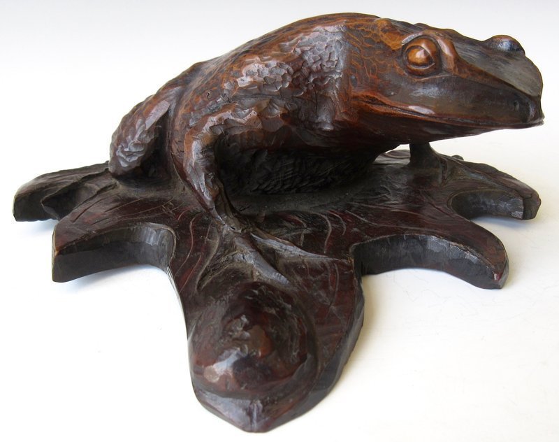 Beautiful Original Japanese Signed Wood Carving of a Frog and Leaf