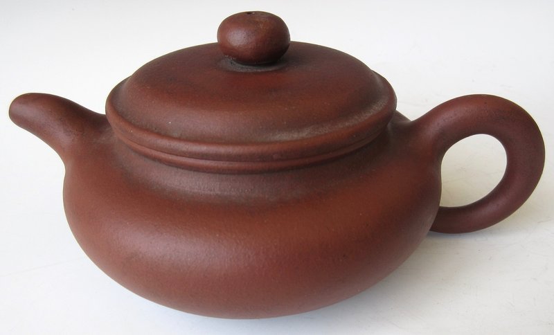 Chinese Yixing Teapot Signed Gu Jingzhou