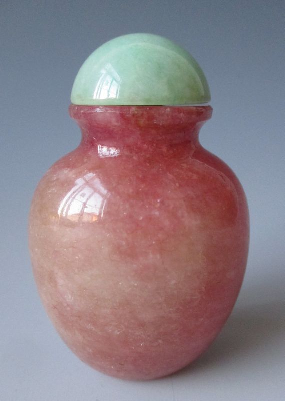 Chinese Antique Rose Quartz Snuff Bottle