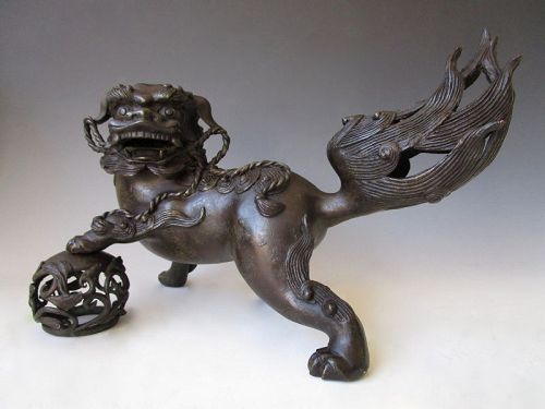 Vintage Japanese Bronze Shishi Fu Dog Holding Scrolling Vine Sphere