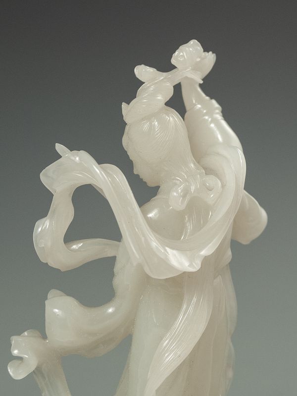 Chinese Jade Carving of a Maiden