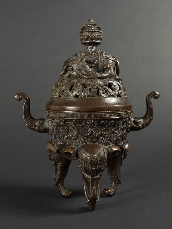 Chinese Antique Bronze Tripod Censer with Lid