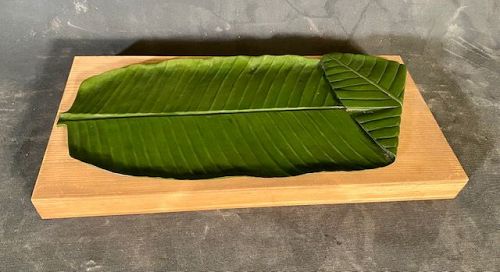 Antique Japanese Lacquer Tray Banana Leaf Green Urushi with Tomobako