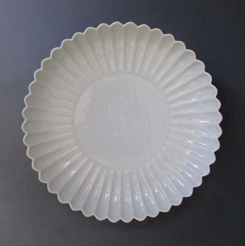 Chinese Antique White Porcelain Chrysanthemum Plate