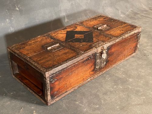 Antique Samurai Ammunition Box Hinoki (Cypress) Family Crest Edo Era
