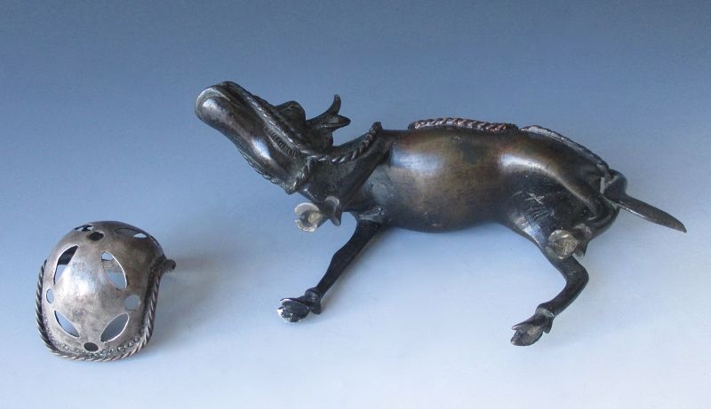 Chinese Antique Bronze Censer of an Ox