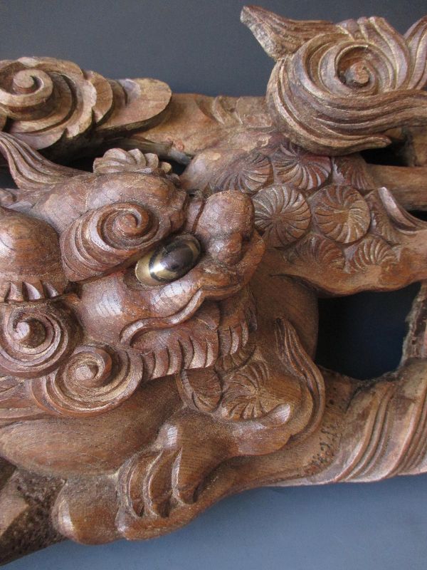 Japanese Antique Wood Carving of a Pair of Fu-dogs