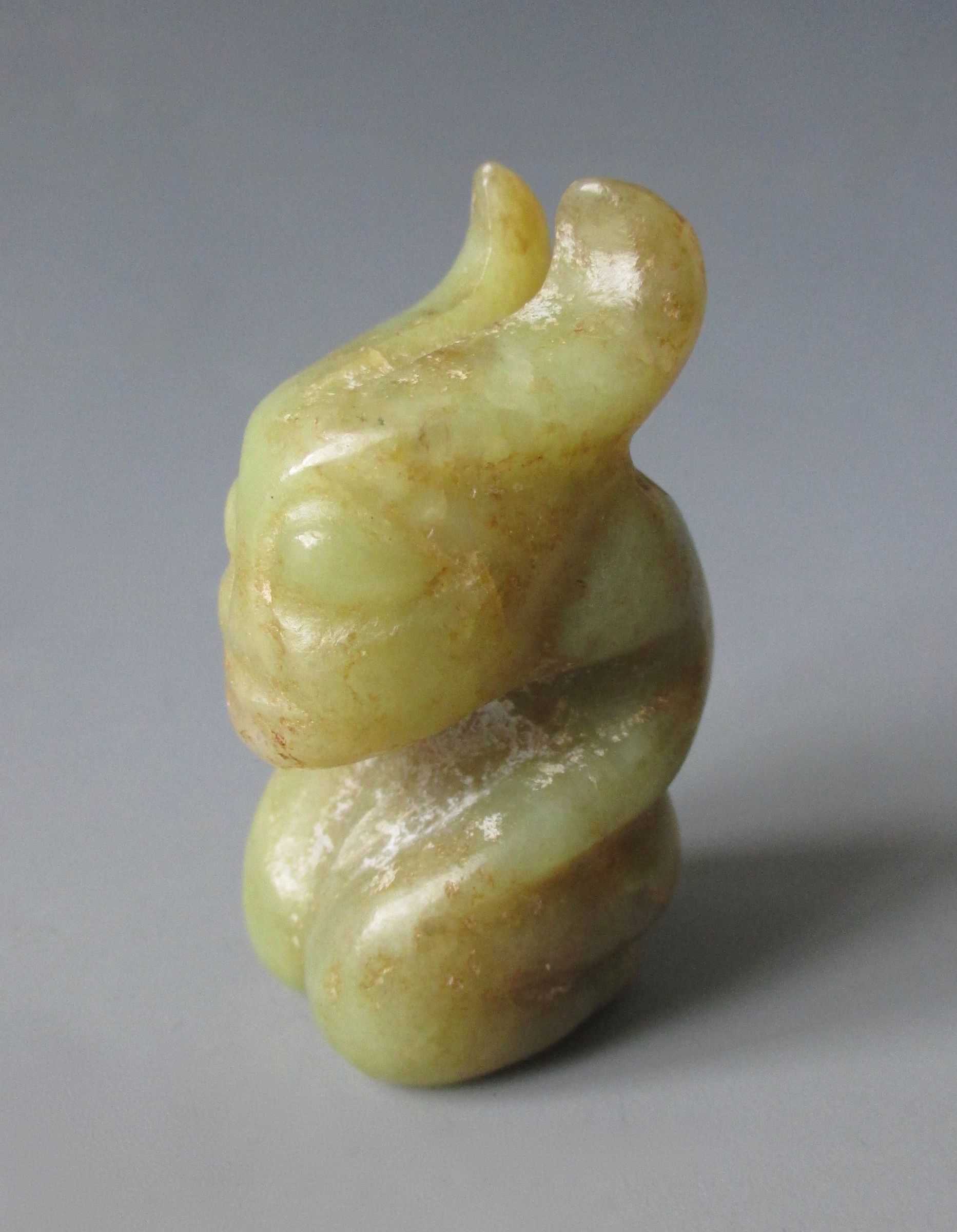 An amber-glazed marbled box and cover, Tang dynasty | 唐琥珀