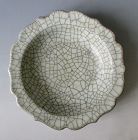Chinese Antique Guan Ware Plate with Foliate Rim