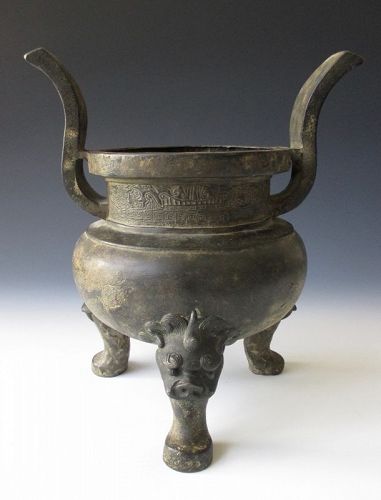 Ming Dynasty Chinese Bronze Ding Ritual Vessel with Animal Legs