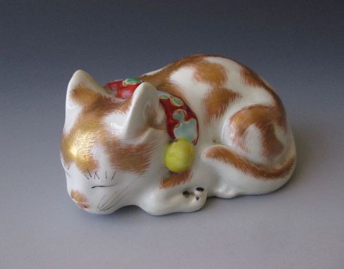 Japanese Small Porcelain Kutani Ware Sleeping Cat