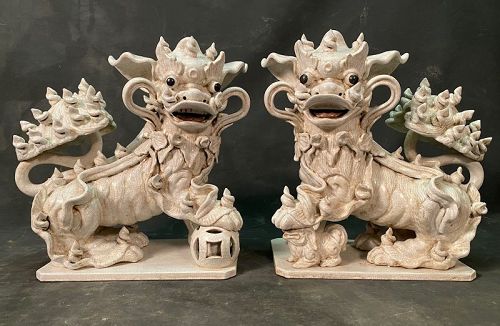 Antique Pair of Chinese Fu Dogs Cream Crackle Glaze Ealry 20th C