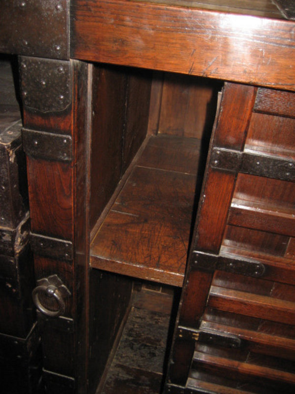 Antique Japanese Kuruma Tansu (wheeled chest)