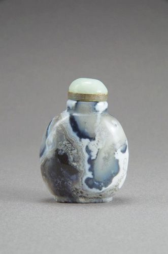 Very Small Crystalloid Jasper or Moss Agate Chinese Snuff Bottle